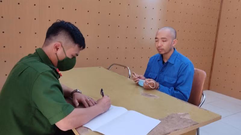 Cơ quan chức năng làm việc với đối tượng Trần Minh Thiều.