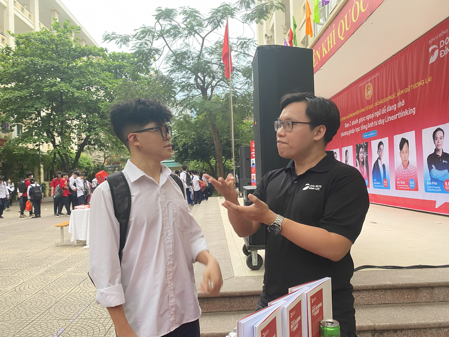 Học sinh THPT Thăng Long sôi động với phương pháp Linearthinking ảnh 4