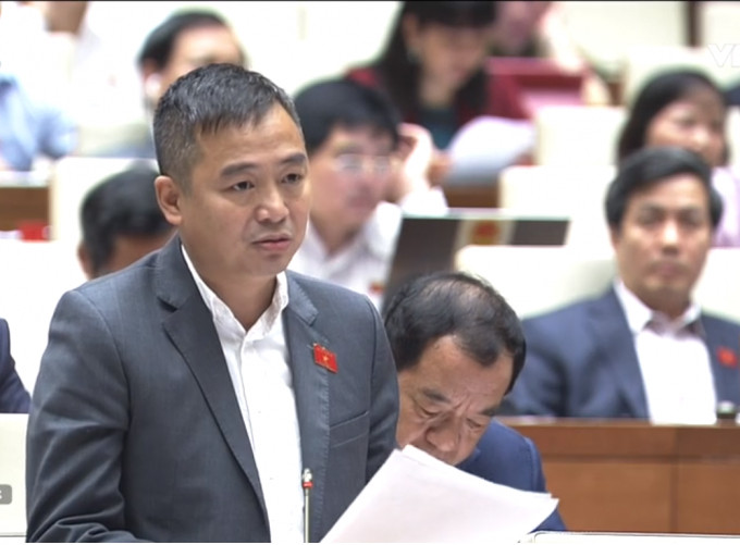 Đại biểu Quốc hội Nguyễn Lân Hiếu: Chúng ta không nên quy định cứ khám một tháng một lần