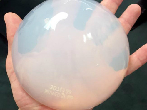 Chàng trai chi hơn 12.000 USD để có vòng ba căng đẹp ảnh 1 chang-trai-chi-hon-12000-usd-de-co-vong-ba-cang-dep-1