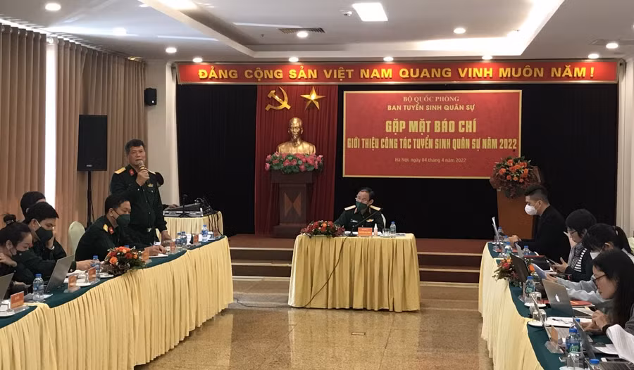Đại diện Ban tuyển sinh quân sự thông tin về việc tuyển sinh vào các trường trong quân đội năm 2022