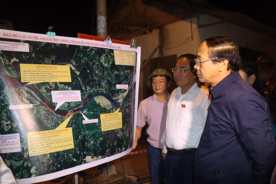 Phó Thủ tướng chỉ đạo tỉnh Quảng Trị khẩn trương rà soát toàn tuyến để triển khai các giải pháp di dời dân đến nơi an toàn.