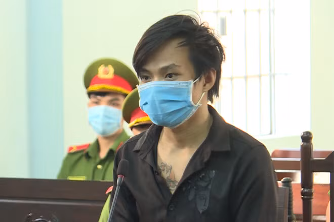 Đối tượng Lê Kim Luân tại phiên tòa xét xử. Ảnh: Công an Bình Thuận.