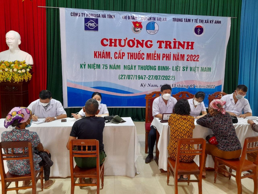 Chương trình khám, cấp phát thuốc miễn phí do Formosa Hà Tĩnh phối hợp cùng các ngành chức năng thị xã Kỳ Anh tổ chức.
