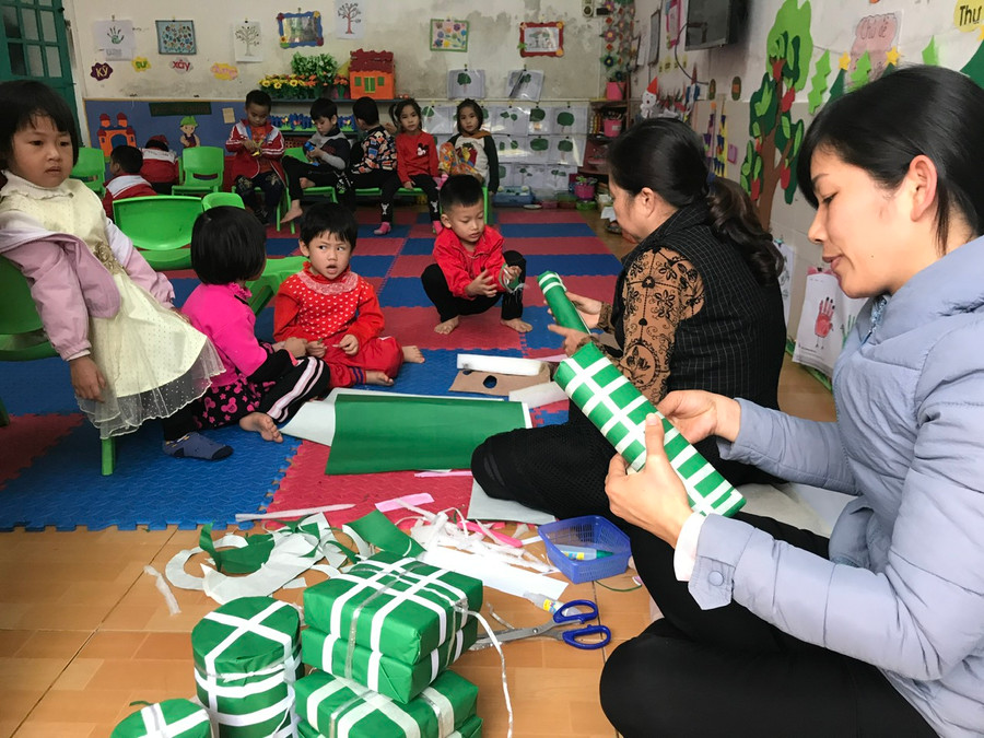 Hoạt động bồi dưỡng nâng cao năng lực nghiệp vụ, đã giúp đội ngũ GVMN thực hiện chương trình GDMN hiệu quả. Hoạt động bồi dưỡng nâng cao năng lực nghiệp vụ, đã giúp đội ngũ GVMN thực hiện chương trình GDMN hiệu quả.