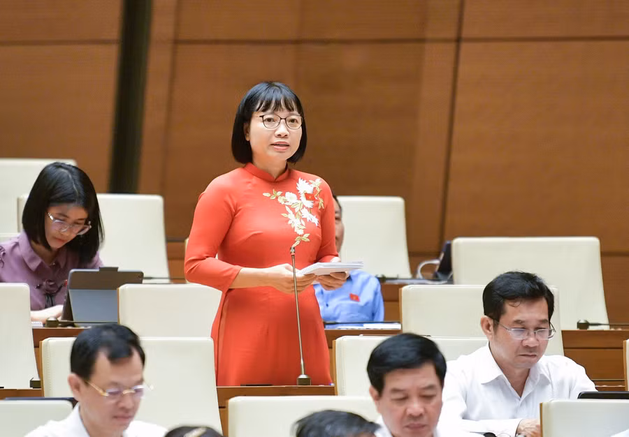 Đại biểu Nguyễn Thị Việt Nga (Đoàn ĐBQH tỉnh Hải Dương).