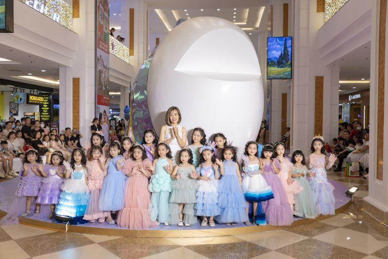 Thương hiệu thời trang Ó Princess với BST “Dream of the sea”. Thương hiệu thời trang Ó Princess với BST “Dream of the sea”.