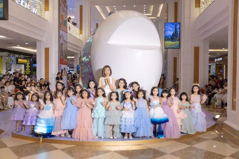 Thương hiệu thời trang Ó Princess với BST “Dream of the sea”.