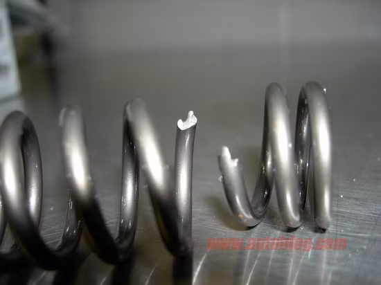 Toyota giấu nhẹm lỗi lò xo xú-pap 3 năm nay?