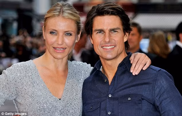 Cameronz Diaz bên Tom Cruize trong ngày ra mắt "Knight and Day" ảnh 4