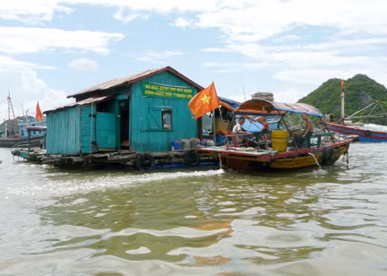Chiều nay bão đổ bộ vào đất liền