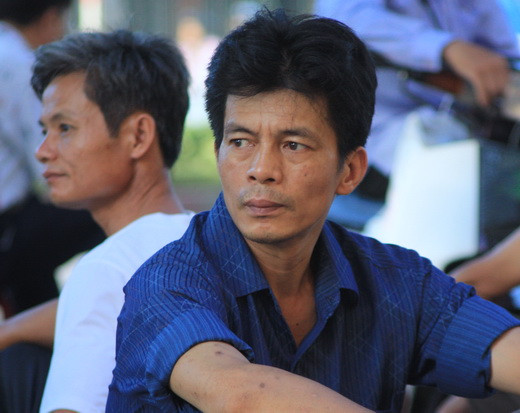 Anh Nguyễn Xuân Ngọc - một phụ huynh đưa con đi thi