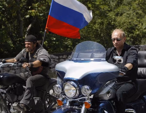 Chùm ảnh Putin cưỡi Harley đi dự lễ hội mô tô (video) ảnh 1