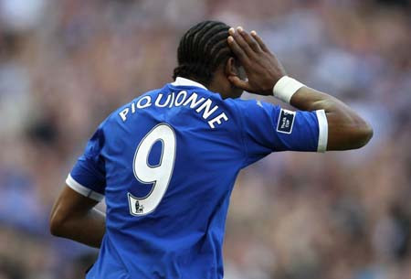 Frederic Piquionne khi còn khoác áo Portsmouth 6.jpg