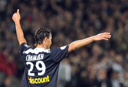 Marouane Chamakh sẽ phối hợp tốt cùng Andrey Arshavin và Cesc Fabregas? 5.jpg