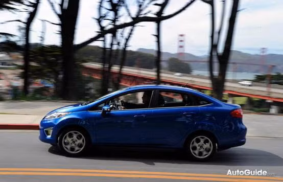 2011 Ford Fiesta - Kẻ đến sau trên đất Mỹ ảnh 5