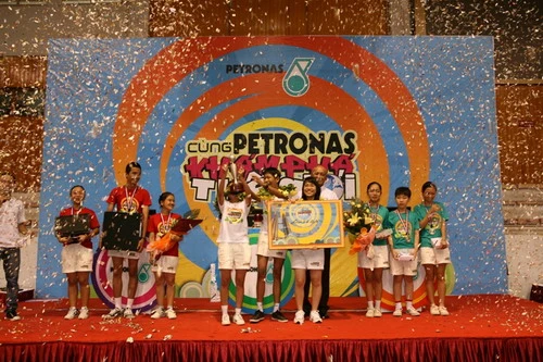 &quot;Cùng PETRONAS khám phá thế giới&quot; năm 2010 đã tìm ra nhà vô địch