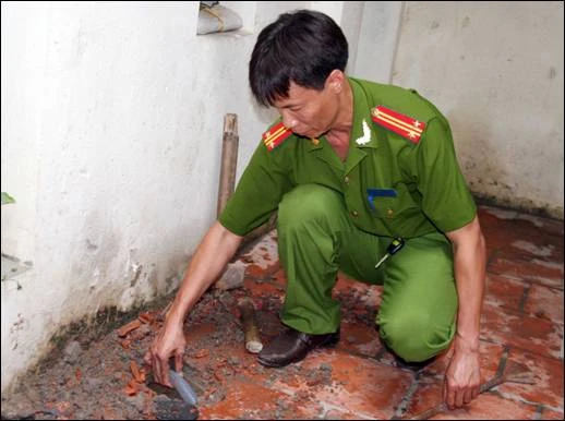 Cây xăng &quot;móc túi&quot; khách hàng trắng trợn ngay giữa Thủ đô