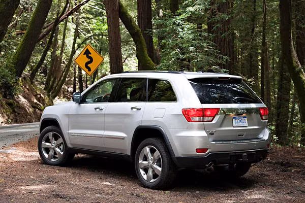 Jeep Grand Cherokee 2011 - Đấu tranh để sinh tồn ảnh 2