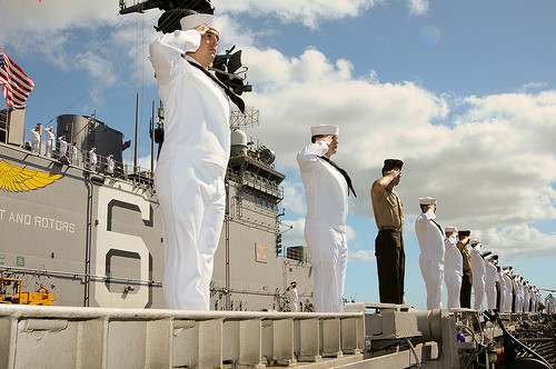 Sailors and Marines aboard the amphibious assault ship USS Bonhomme Richard (LHD 6)