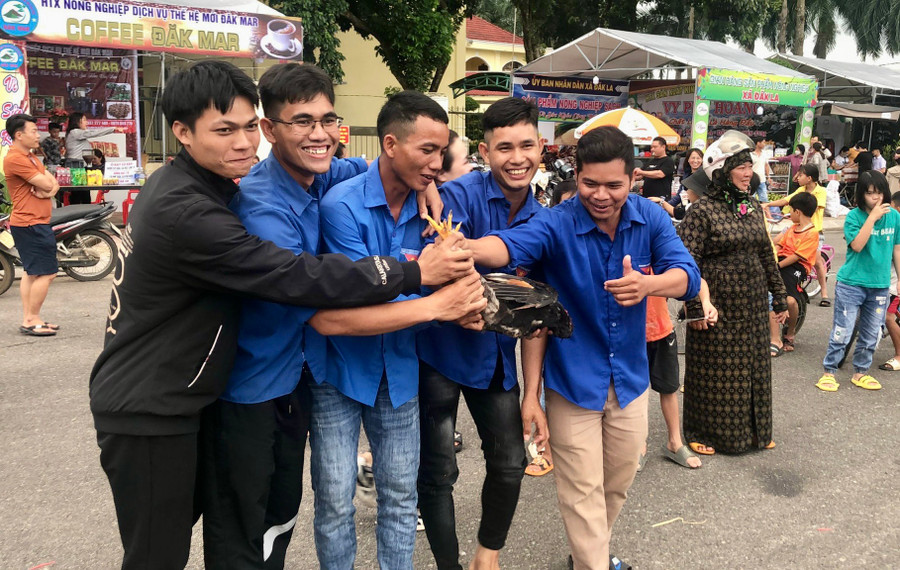 Nụ cười của những người chiến thắng. Nụ cười của những người chiến thắng.