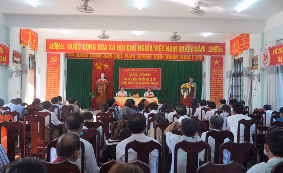 Cử tri các địa phương phản ánh về những tồn tại, bất cập trong việc quản lý, thu hồi đất thực hiện các dự án.