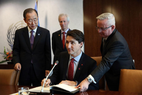 Nụ cười ấm áp và vẻ lịch lãm của Thủ tướng Canada - Ảnh 3 Nu cuoi am ap va ve lich lam cua Thu tuong Canada - Anh 3