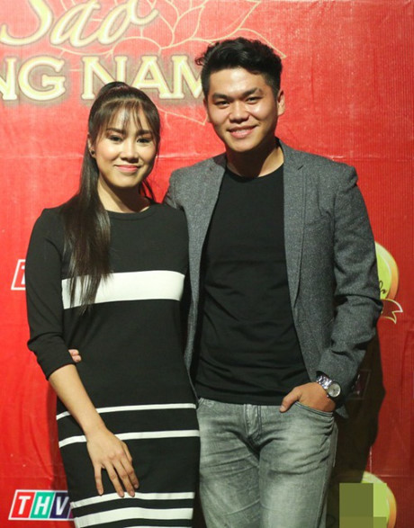 Lê Phương tay trong tay người yêu, từ chối trả lời tin đồn mang thai - Ảnh 3 Le Phuong tay trong tay nguoi yeu, tu choi tra loi tin don mang thai - Anh 3