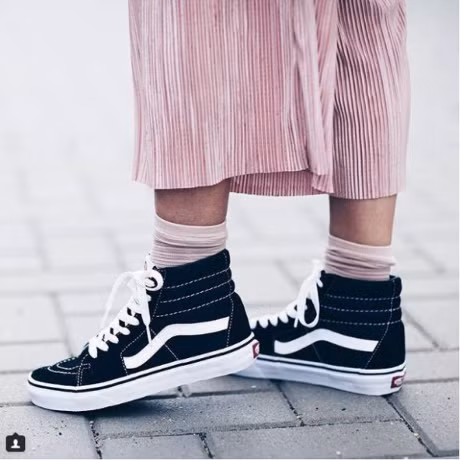 6 cach phoi do giup ban luon dep khi dien giay sneaker co cao - Anh 4