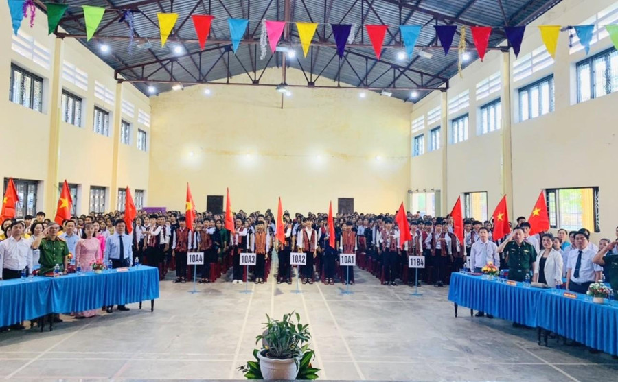 Lễ khai giảng năm học 2022-2023 của học sinh Trường PTDTNT Quảng Trị. Lễ khai giảng năm học 2022-2023 của học sinh Trường PTDTNT Quảng Trị.