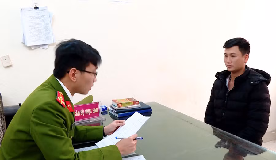 Cơ quan công an làm việc với 1 đối tượng có liên quan đến đường dây.