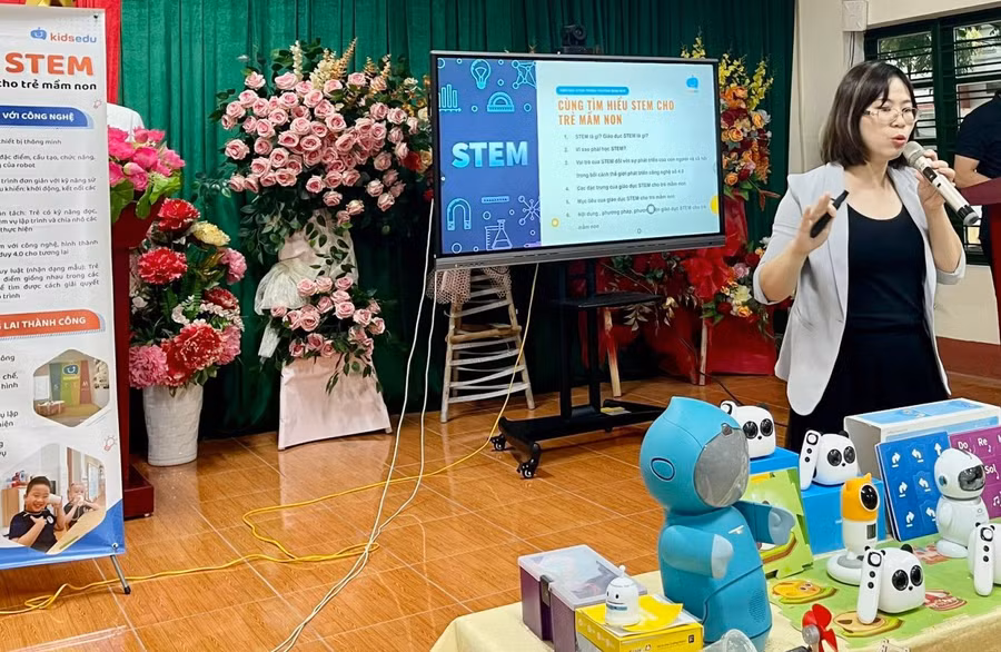 Luật Nhà giáo, mong chờ để có được sự quan tâm, động viên gắn bó với nghề.