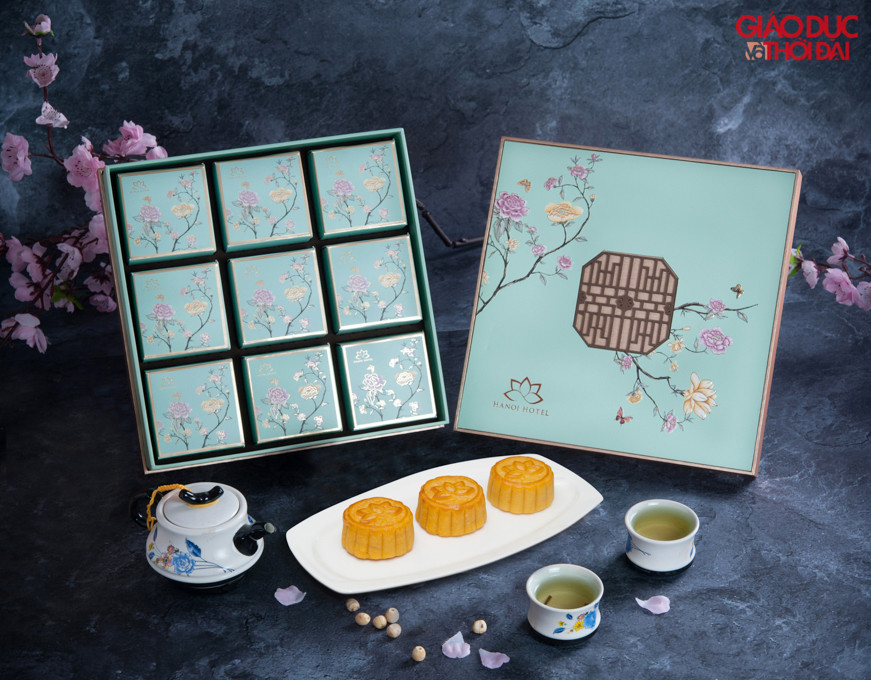 Bánh trung thu nhân trứng sữa đắt khách năm 2019 được khách sạn Hà Nội giới thiệu đến người dânThủ Đô năm nay.