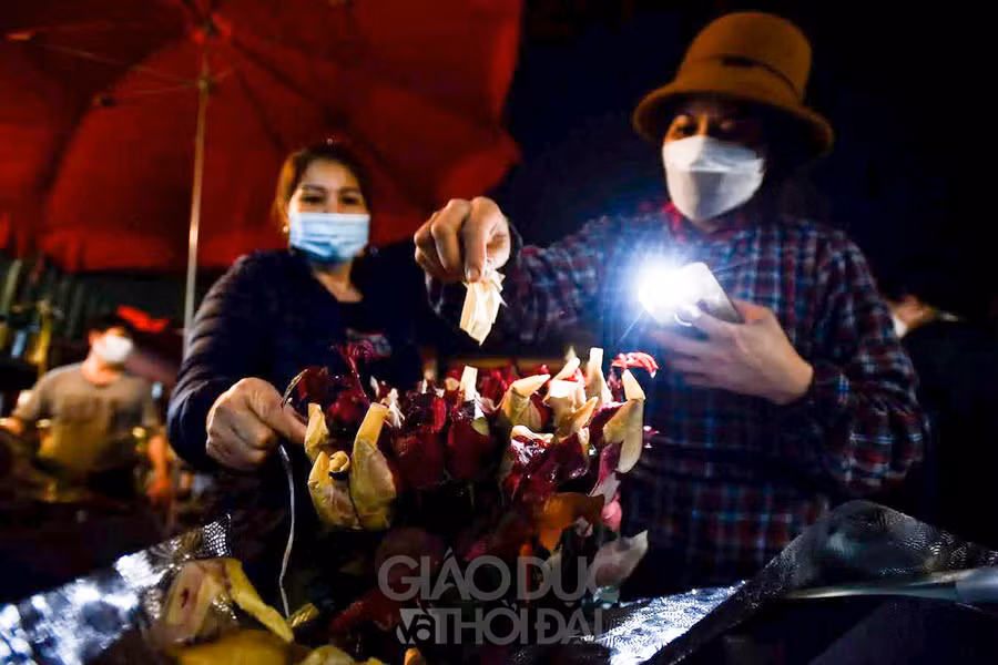 Chợ hoa lớn nhất Hà Nội đìu hiu trước ngày 8/3 ảnh 15