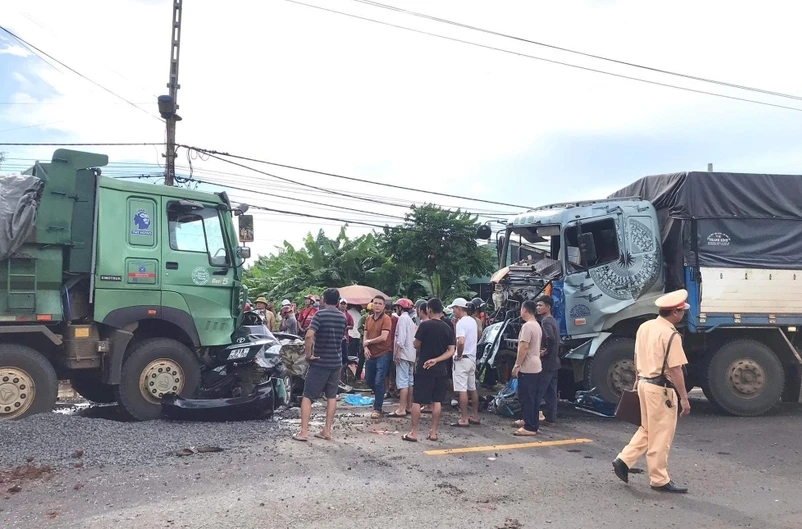 Hiện trường vụ tai nạn giao thông liên hoàn làm 3 thành viên CLB bóng đá Hoàng Anh Gia Lai tử vong.