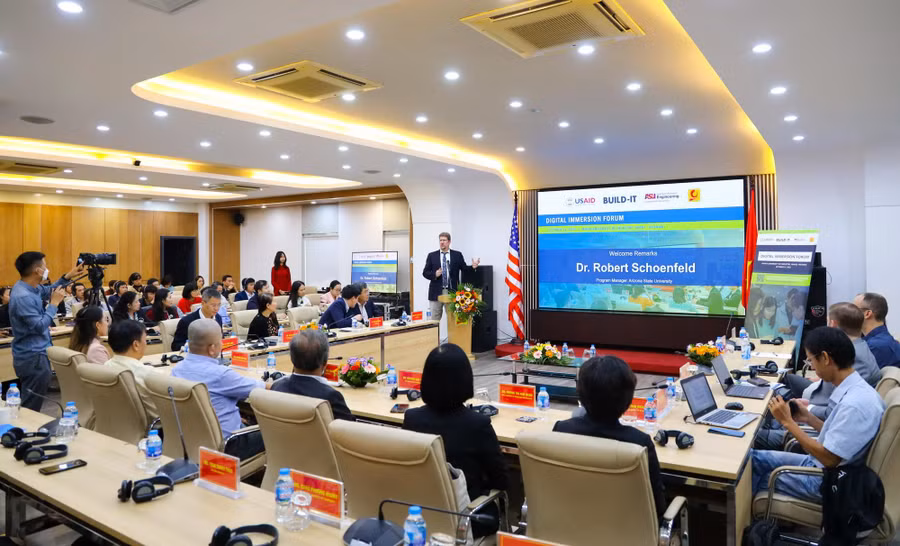 Toàn cảnh Diễn đàn chuyển đổi số trong giáo dục đại học