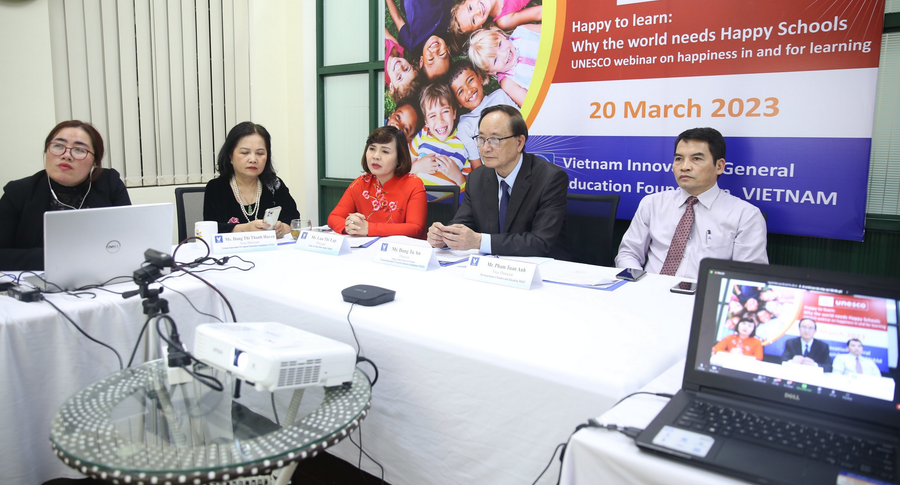 Đại biểu tham gia Hội thảo trực tuyến với chủ đề &quot;Hạnh phúc để học tập - Tại sao thế giới cần trường học hạnh phúc&quot;.