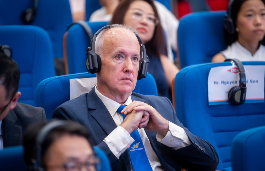 Đông đảo chuyên gia, nhà khoa học trong nước và quốc tế tham dự sự kiện. Đông đảo chuyên gia, nhà khoa học trong nước và quốc tế tham dự sự kiện.