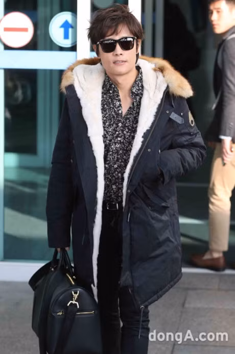 Taeyeon, Kim Yoo Jung dep tua thien than tai san bay di du MAMA 2016 - Anh 14