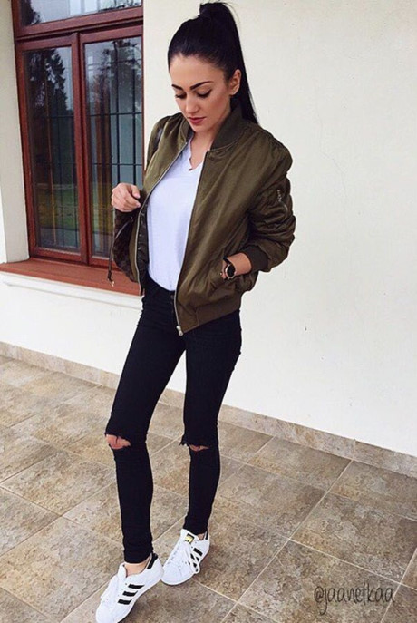 Bạn sẽ già chát nếu diện hot-trend xanh rêu như thế này - Ảnh 9 Ban se gia chat neu dien hot-trend xanh reu nhu the nay - Anh 9
