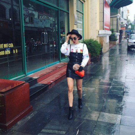 Muốn diện boots đẹp mà sang, học ngay Tóc Tiên thôi các nàng ơi ! - Ảnh 7 Muon dien boots dep ma sang, hoc ngay Toc Tien thoi cac nang oi ! - Anh 7