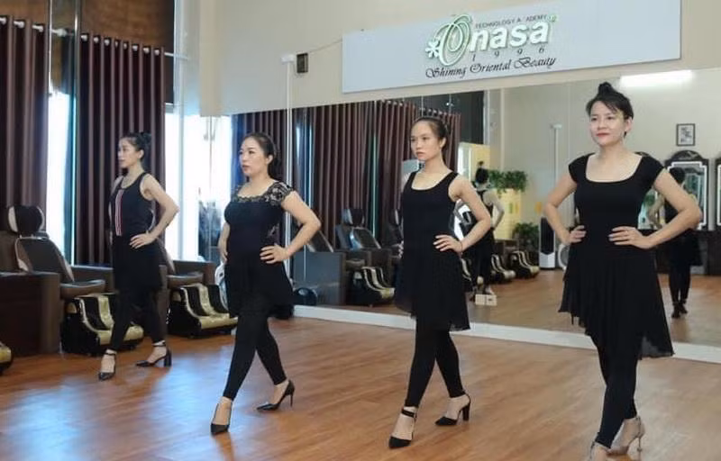 Bài học về phong thái giúp các bạn trẻ, HSSV đánh thức khả năng tiềm ẩn để có được cuộc sống như ý muốn.