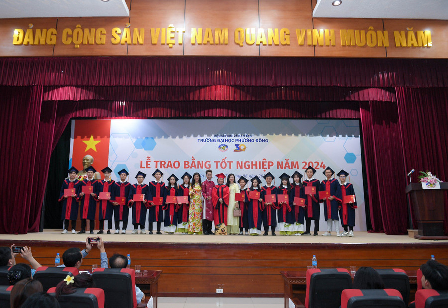 Trường Đại học Phương Đông sẽ luôn đồng hành và sẵn sàng hỗ trợ các em trong các vấn đề chuyên môn sau này. Trường Đại học Phương Đông sẽ luôn đồng hành và sẵn sàng hỗ trợ các em trong các vấn đề chuyên môn sau này.