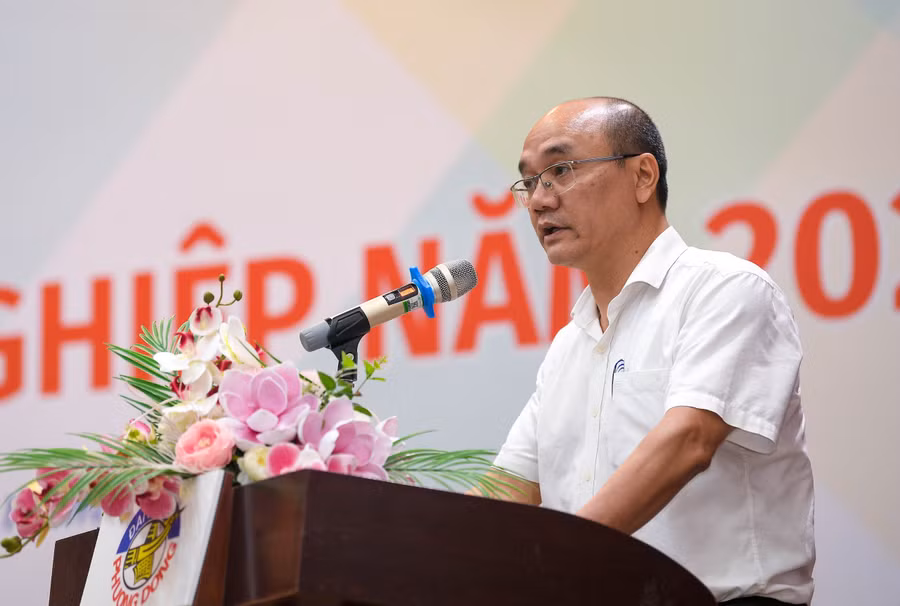 TS. Nguyễn Trọng Đặng - Phó Bí thư Đảng uỷ - Trưởng Phòng Đào tạo Trường Đại học Phương Đông phát biểu tại buổi lễ.