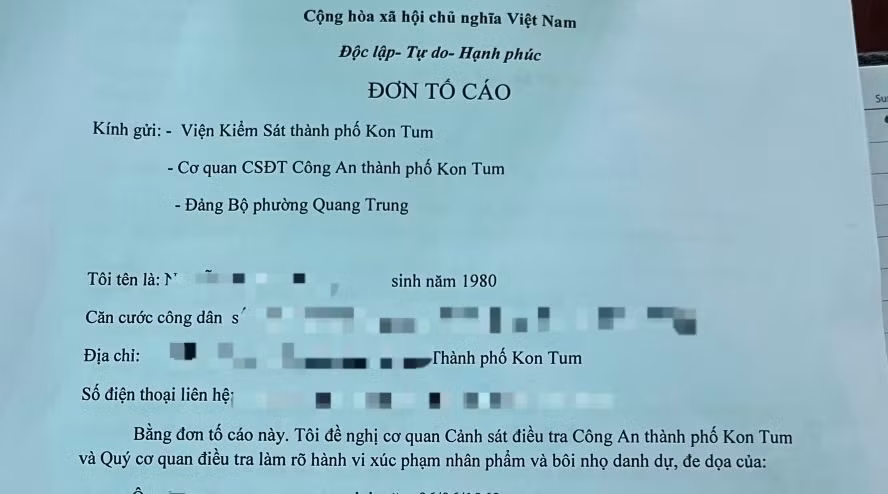 Bà N.T.T.H gửi đơn tố cáo đến các cơ quan chức năng, mong muốn điều tra, xử lý người đe dọa, phát tán hình ảnh nóng.