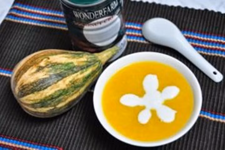 Nấu chè bí đỏ đậu xanh thanh nhiệt lại tốt cho xương