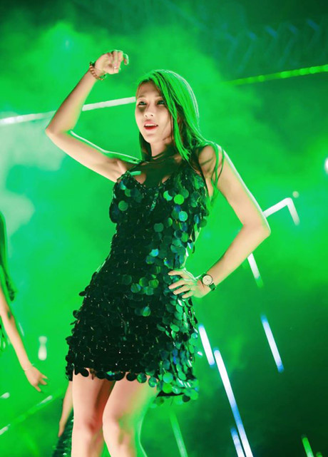 Hot girl chuyển giới Trâm Anh ngày càng gợi cảm sau gần 1 năm ra tù - Ảnh 4 Hot girl chuyen gioi Tram Anh ngay cang goi cam sau gan 1 nam ra tu - Anh 4