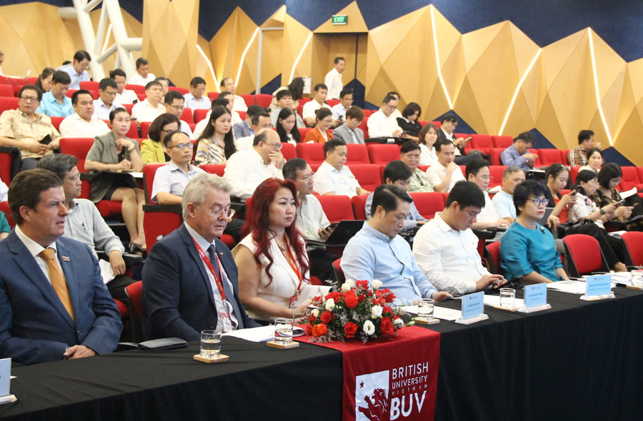 Các đại biểu tham dự Hội thảo. Các đại biểu tham dự Hội thảo.