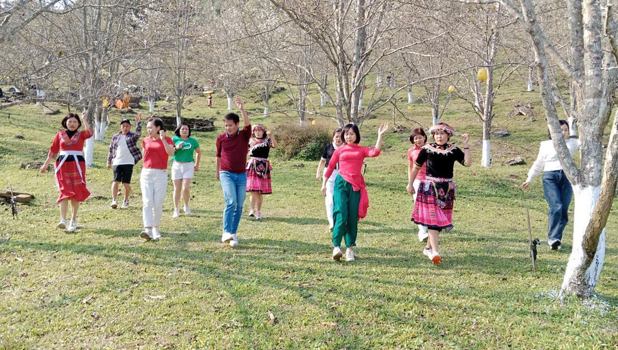 Truyền cảm hứng đến đồng nghiệp. Truyền cảm hứng đến đồng nghiệp.