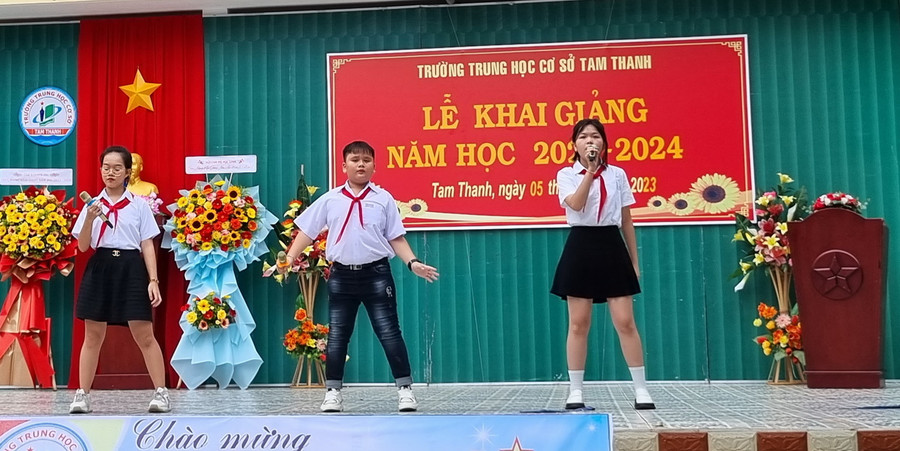 Lễ khai giảng của Trường THCS Tam Thanh ngập tràn niềm vui. Lễ khai giảng của Trường THCS Tam Thanh ngập tràn niềm vui.